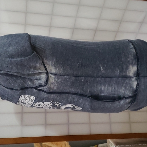 De-stress  Rams sweater - Picture 4 of 8